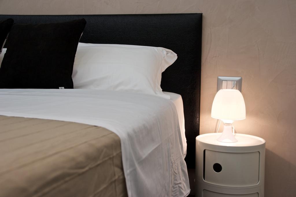 Roma Naif Rooms Luaran gambar